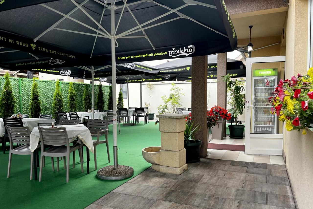 Caka Luxury Rooms & Restaurant Cuprija Ngoại thất bức ảnh